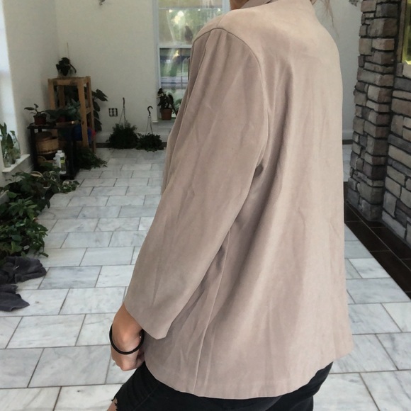 Chic Blazer Women Sized Small, Perfect Condition - Picture 4 of 6